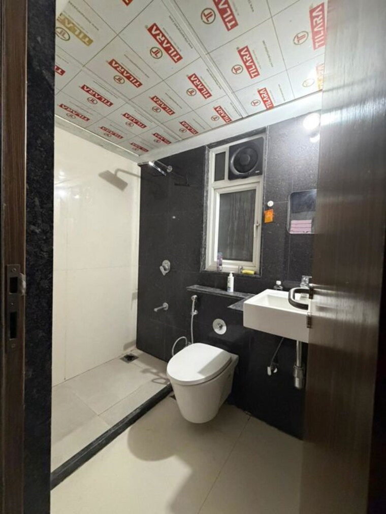 Washroom, goel-ganga-legend 1 Bedroom 700 Sq.Ft. Apartment In Bavdhan Pune 10644946