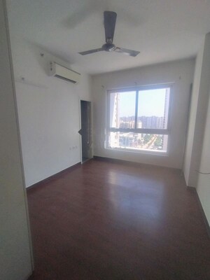 Room in 3 BHK Apartment at Mapsko Mount Ville, Sector 79 – for Rent