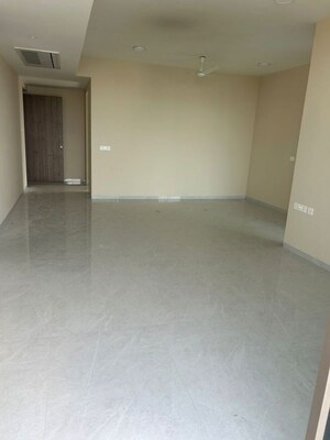 Room in 3 BHK Apartment at One Meraki, Chembur – for Rent