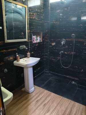 Attached Bathroom in 3 BHK Apartment at Sector 21b – for Rent