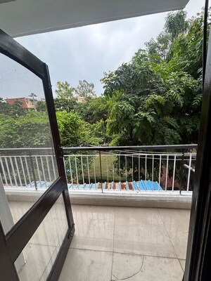 Balcony in 3 BHK Builder Floor at Naraina – for Rent
