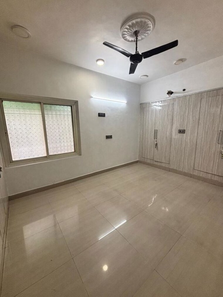 Room, naraina 3 Bedroom 125 Sq.Yd. Builder Floor In Naraina Delhi 10645024