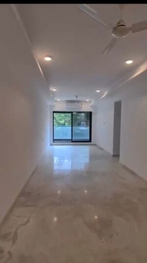 2 BHK Apartment For Rent in DLH Signature, Bandra West