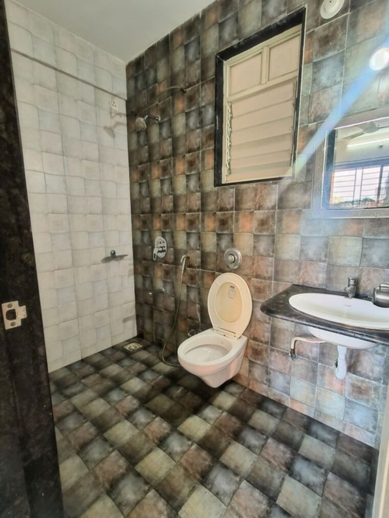 Bathroom, legacy-aqua-marina 1.5 Bedroom 650 Sq.Ft. Apartment In Ravet Pune 10645022