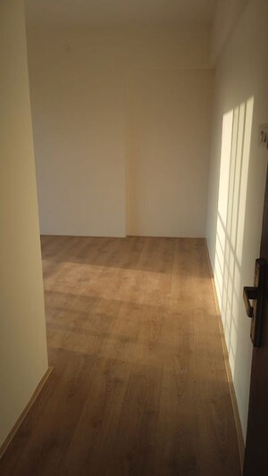 Room in 2 BHK Apartment at Sangam Veda, Andheri East – for Rent