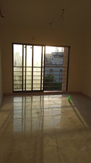 Room in 2 BHK Apartment at Sangam Veda, Andheri East – for Rent