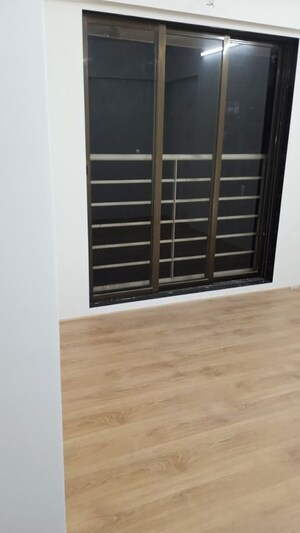 Room in 2 BHK Apartment at Sangam Veda, Andheri East – for Rent