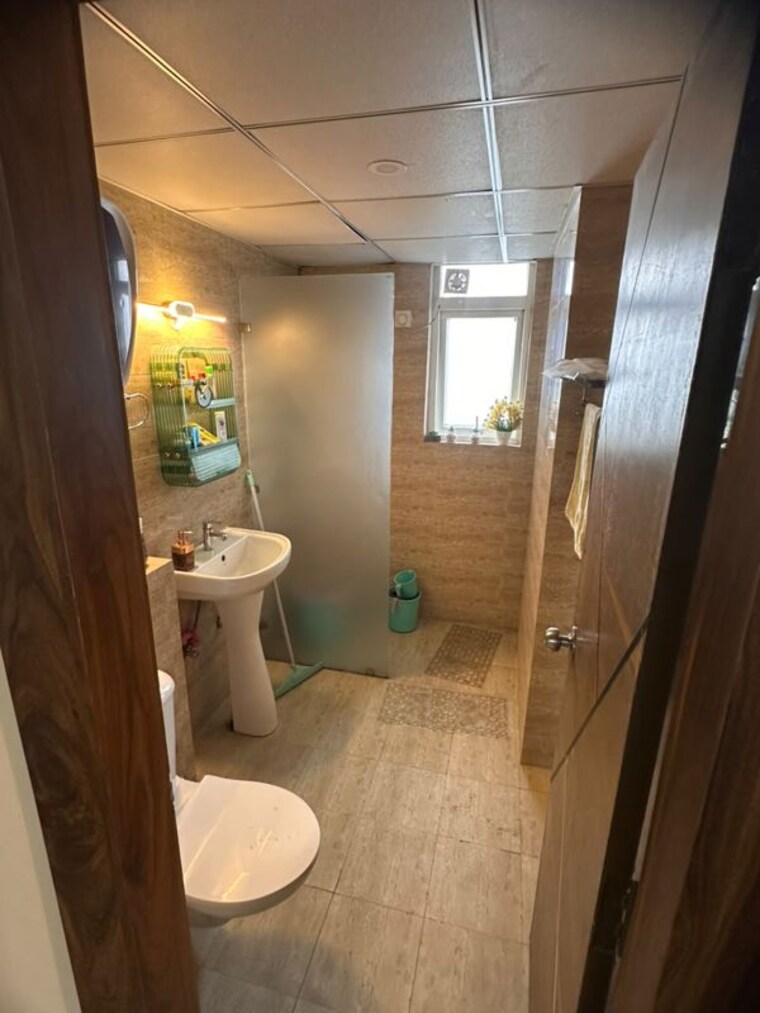 Bathroom, rps-palm-drive 3 Bedroom 125 Sq.Yd. Builder Floor In Sector 88 Faridabad 10645051