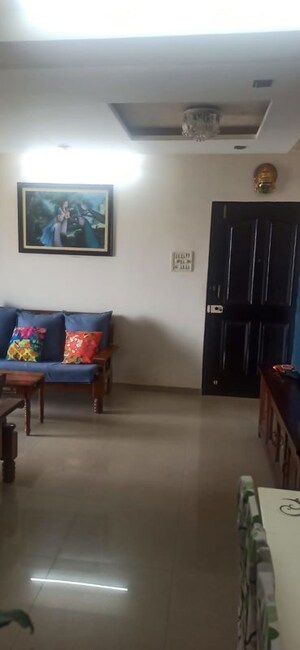 Room in 2 BHK Apartment at Ghodbunder Road – for Rent