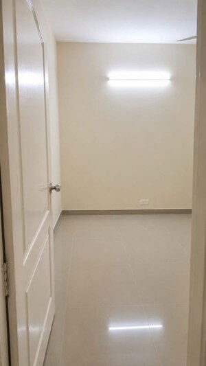 Room in 2.5 BHK Apartment at KLJ Greens, Sector 77 – for Sale