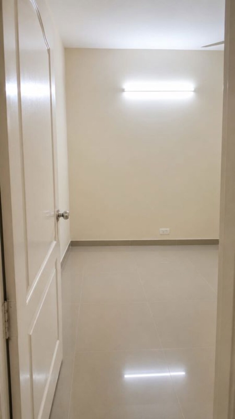 Room, klj-greens 2.5 Bedroom 1343 Sq.Ft. Apartment In Sector 77 Faridabad 10645076