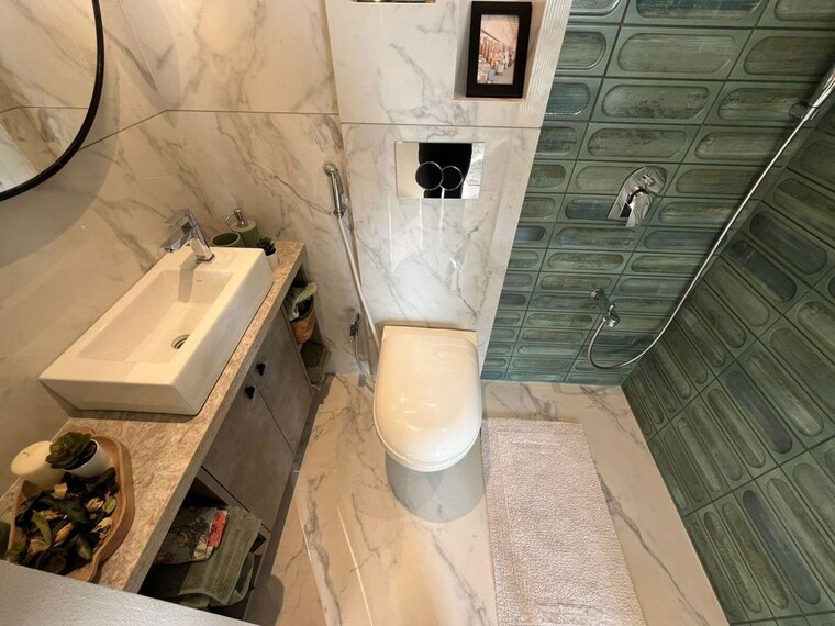 Bathroom, nutan-madhuban-apartment 3 Bedroom 690 Sq.Ft. Apartment In Worli Mumbai 10645155