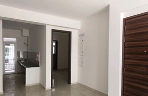 Room in 3 BHK Builder Floor at Smart World Gems, Sector 89 – for Rent