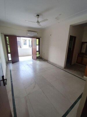 Room in 3 BHK Builder Floor at SS The Palladians, Sector 47 – for Rent