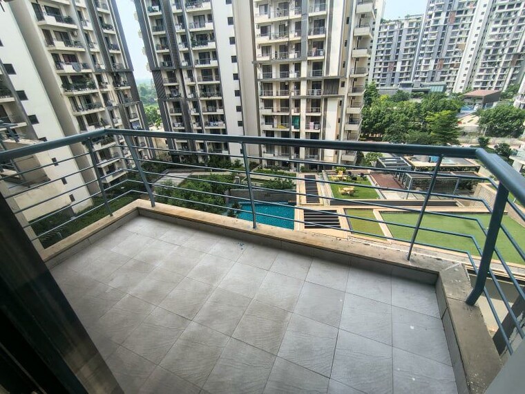 Balcony, godrej-oasis 2 Bedroom 1307 Sq.Ft. Apartment In Sector 88a Gurgaon 10645167