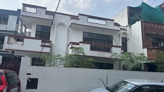 5 BHK + Prayer Room,Servant Room,Extra Room,Store Room Independent House For Sale in RWA Apartments Sector 39 in Sector 39, Noida