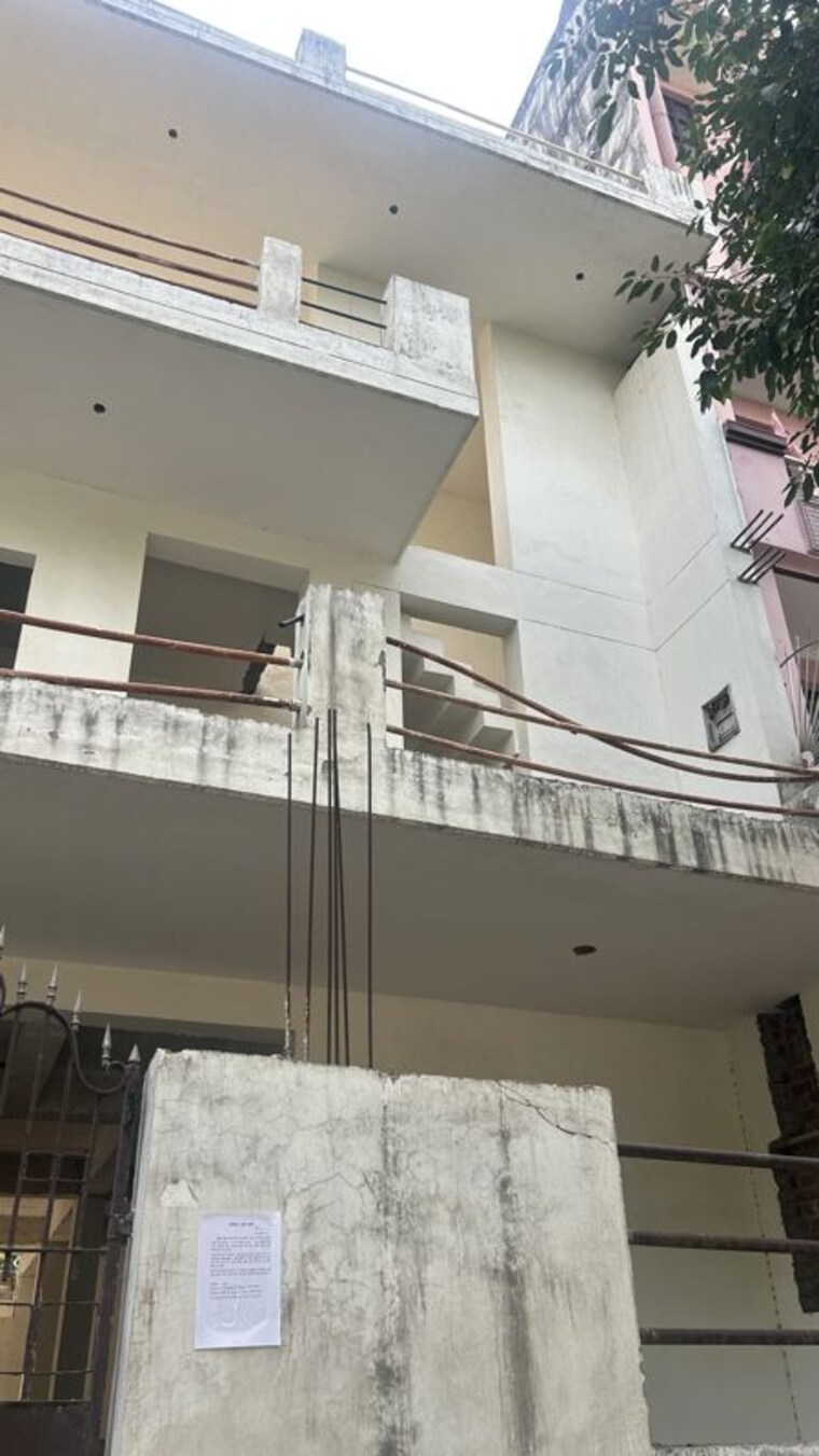 Balcony, rwa-apartments-sector-39 5 Bedroom 185 Sq.Mt. Independent House In Sector 39 Noida 10645147