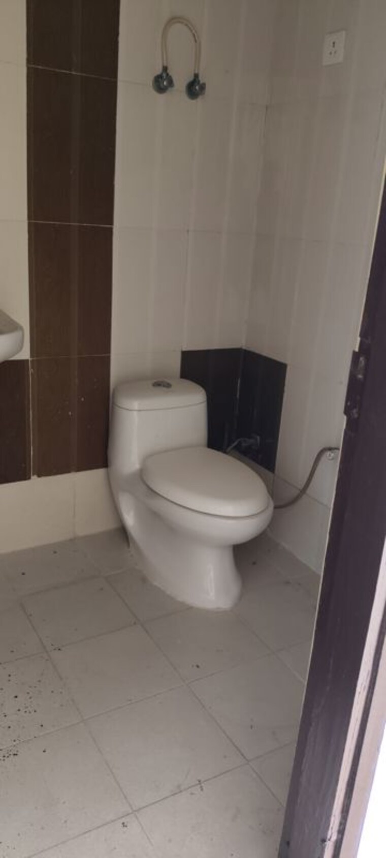 Bathroom, avj-heights 1 Bedroom 600 Sq.Ft. Apartment In Zeta I Greater Noida Greater Noida 10635431