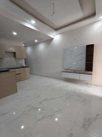 1 BHK + Basement 600 Sq.Ft. Apartment in Ganpati Apartments Noida