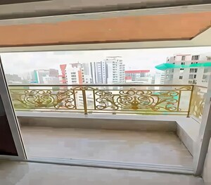Balcony in 3 BHK Apartment at Matunga – for Rent