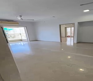 Living Room in 3 BHK Apartment at Matunga – for Rent