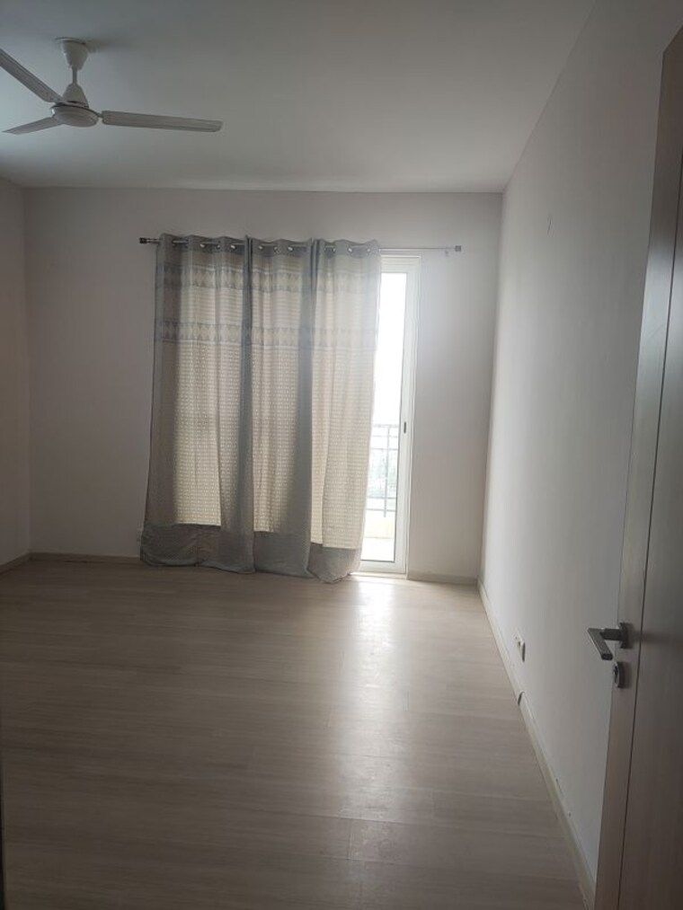 Bedroom, dlf-new-town-heights-i 4 Bedroom 2727 Sq.Ft. Apartment In Sector 90 Gurgaon 10645170