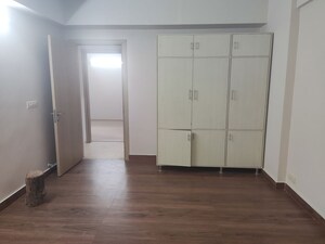 Room in 4 BHK Apartment at DLF New Town Heights I, Sector 90 – for Rent