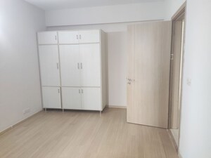 Room in 4 BHK Apartment at DLF New Town Heights I, Sector 90 – for Rent