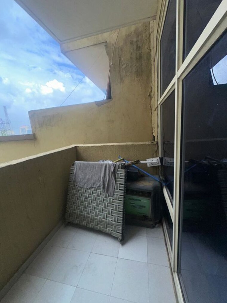 Balcony, pyramid-urban-homes-3 2 Bedroom 710 Sq.Ft. Apartment In Sector 67a Gurgaon 10645265
