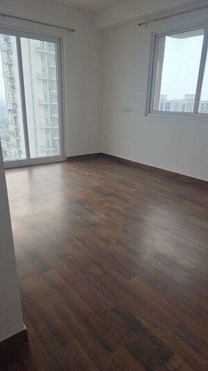 Room in 3 BHK Apartment at Shapoorji Pallonji Joyville Gurgaon, Sector 102 – for Rent