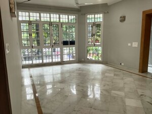 Room in 3 BHK Builder Floor at Jan Pratinidhi Apartment, Sector 28 – for Rent