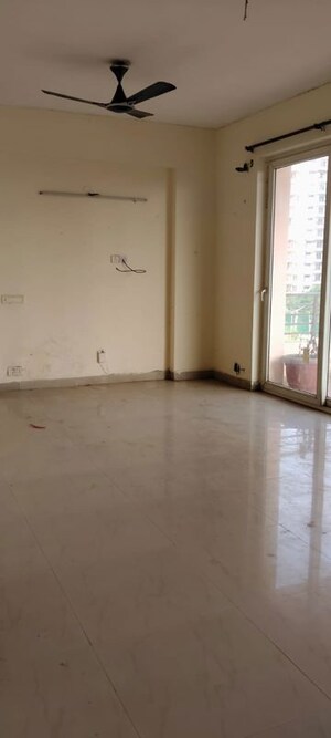 Room in 3 BHK Apartment at Puri Pratham, Sector 84 – for Sale