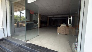 Parking in  Showroom at Rajni Khand – for Rent
