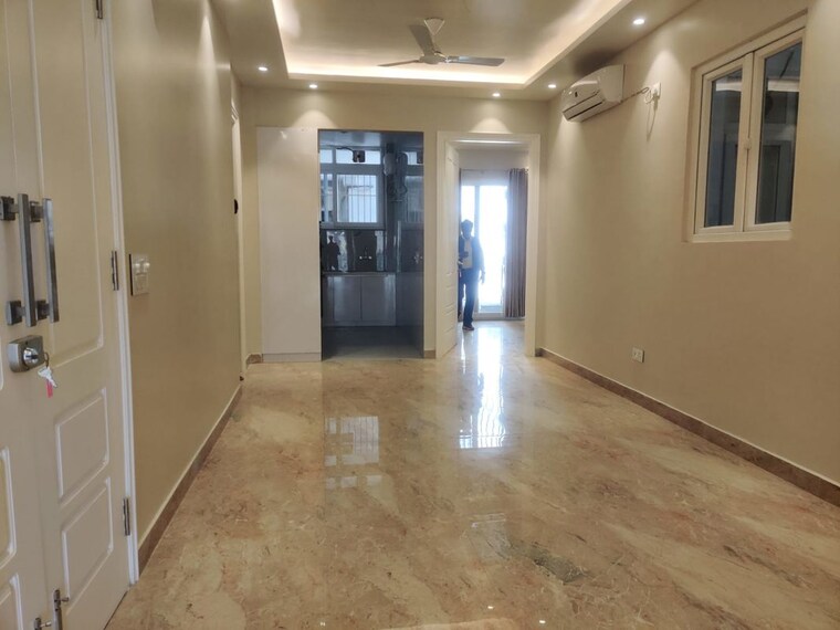 Room, queens-plaza 4 Bedroom 2300 Sq.Ft. Builder Floor In Sector 43 Gurgaon 10645328