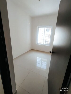 Room in 2.5 BHK Apartment at Provident Capella, Whitefield – for Rent