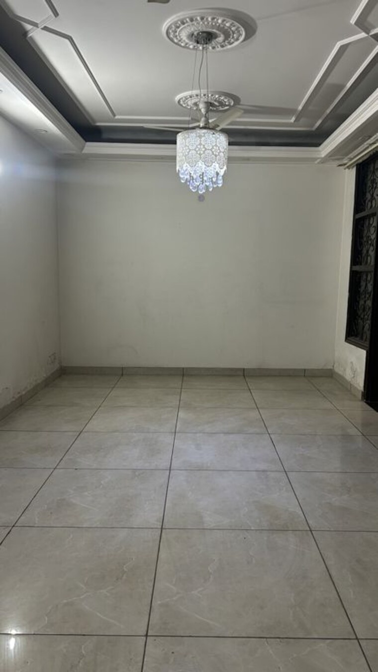 Room, noida central 3 Bedroom 112 Sq.Mt. Independent House In Noida Central Noida 10645344