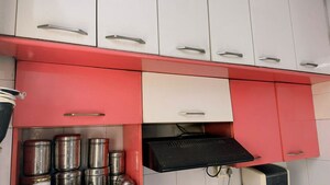 Furnished Amenities in 2 BHK Apartment at Om Shree Vrindavan CHS, Mira Road – for Rent