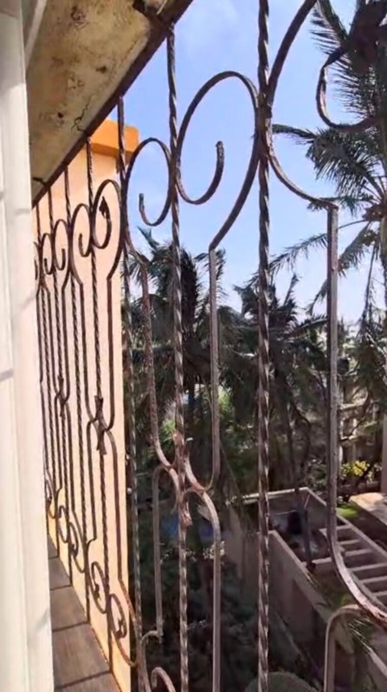 Balcony, heritage-apartments-bandra 2 Bedroom 800 Sq.Ft. Apartment In Bandra West Mumbai 10645070