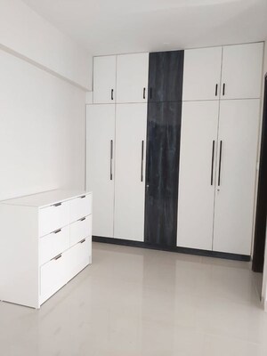 Room in 4 BHK Apartment at ND Passion, Harlur – for Rent