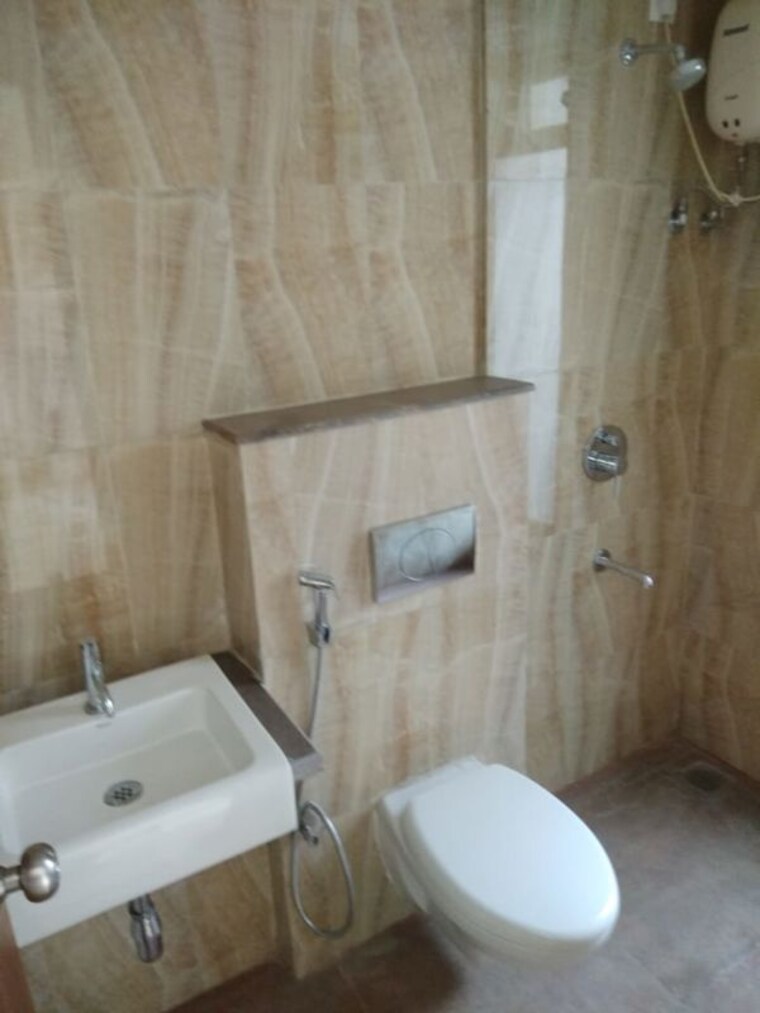 Bathroom, lodha-amara 1 Bedroom 550 Sq.Ft. Apartment In Kolshet Road Thane 10645443