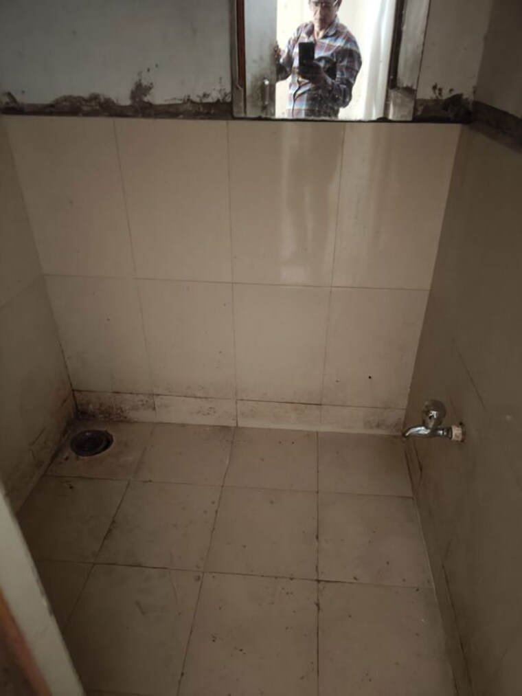 Bathroom, shree-poonam-tower Commercial Shop 600 Sq.Ft. In Nerul Navi Mumbai 10645416