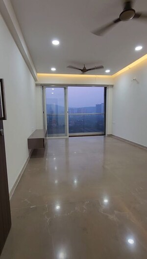 2 BHK Apartment For Rent in Oswal Park