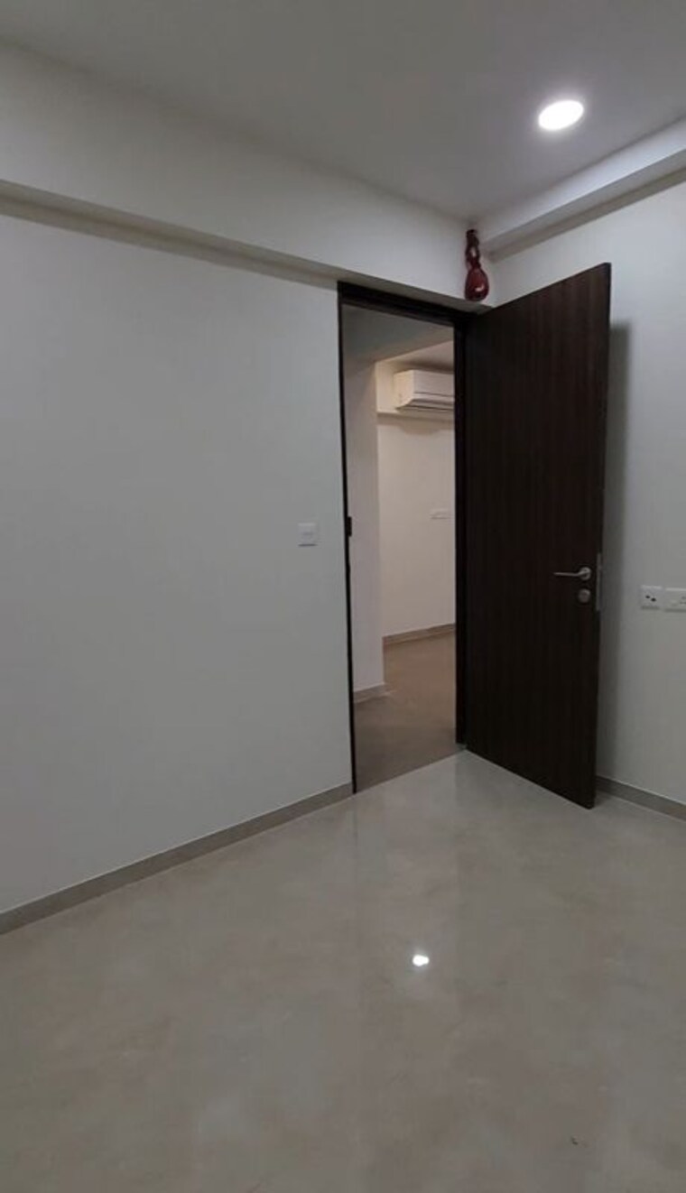Bedroom, oswal park 2 Bedroom 813 Sq.Ft. Apartment In Oswal Park Thane 10645446