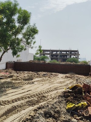 Plot – Nearby View at Sector 18 Yamuna Expressway - for Sale