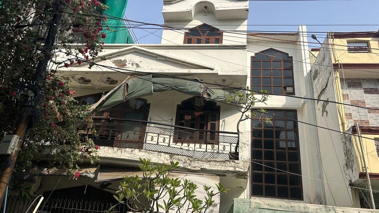 Exterior View, sector 41 5 Bedroom 185 Sq.Mt. Independent House In Sector 41 Noida 10645470