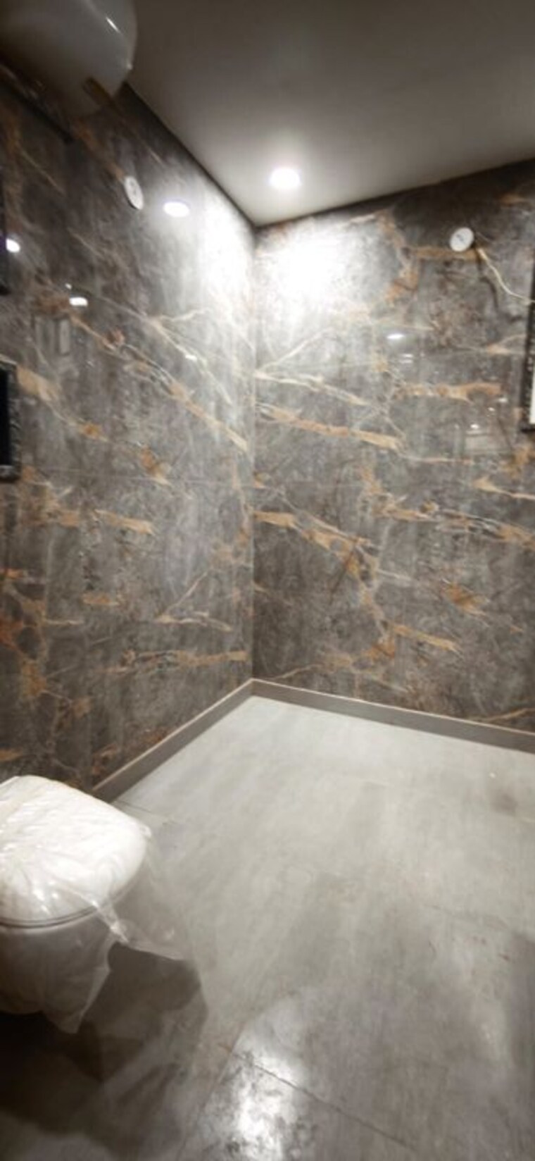 Room, green fields colony 4 Bedroom 300 Sq.Yd. Builder Floor In Green Fields Colony Faridabad 10645485