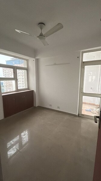 2 BHK Apartment For Rent in Supertech Ecociti in Sector 137, Noida