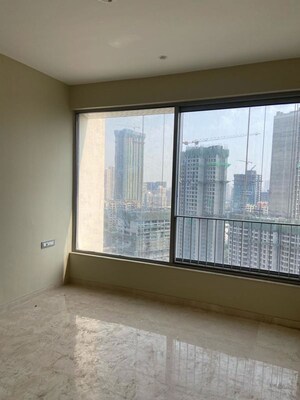 Room in 3 BHK Apartment at Oberoi Eternia, Mulund West – for Sale