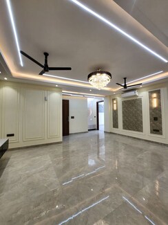 3 BHK Builder Floor For Rent in Chattarpur