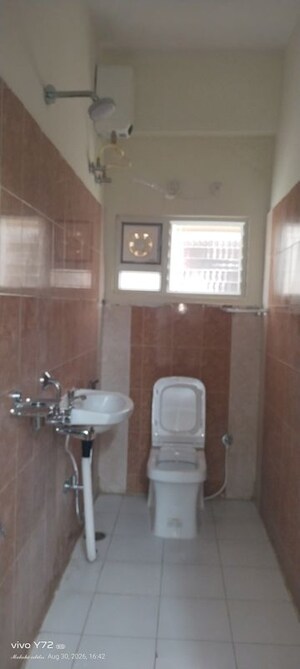 Bathroom in 1 BHK Apartment at Kondapur – for Rent